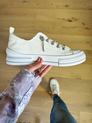 Very G Soul Sister Aman Sneakers in White