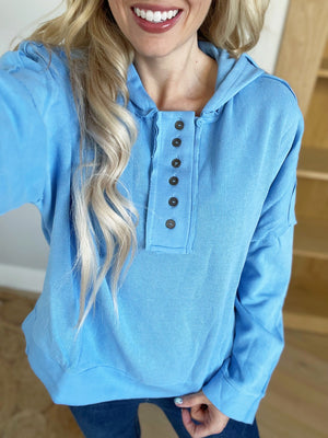 Throwback Heartthrob Hoodie in Sky