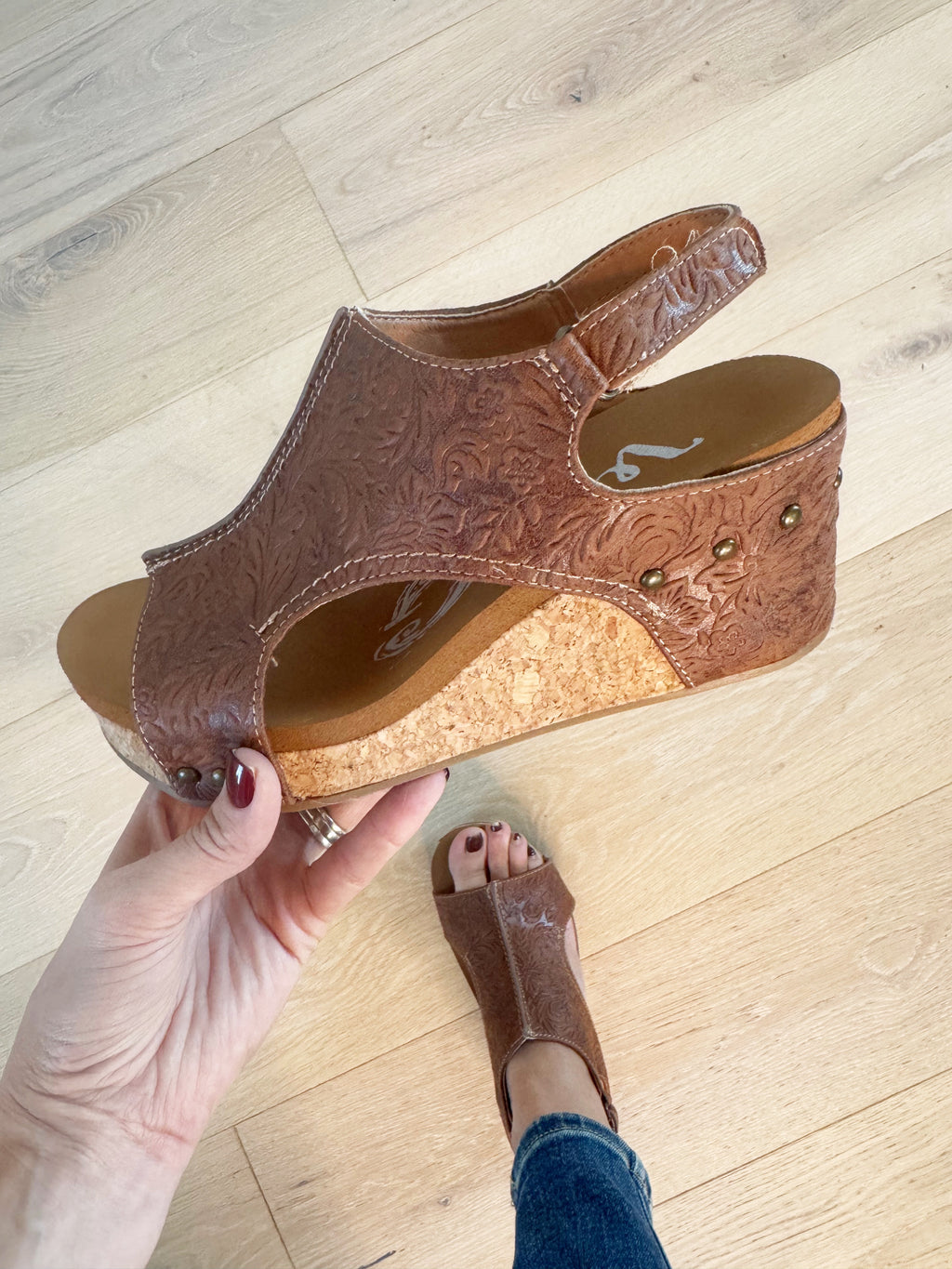 Very G Emily Sandals in Tan