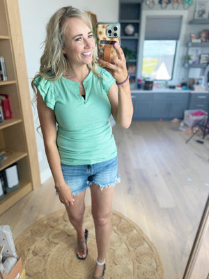 Break-Up Solid Woven Ruffled Sleeve Top in Mint