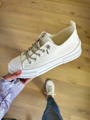 Very G Soul Sister Aman Sneakers in White
