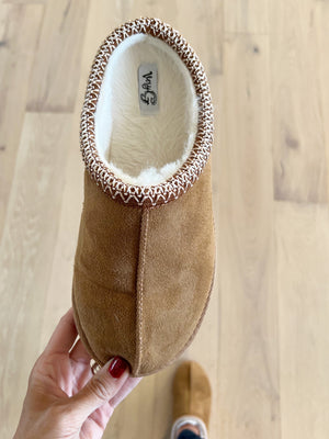 Very G We Had A Deal Slippers in Tan