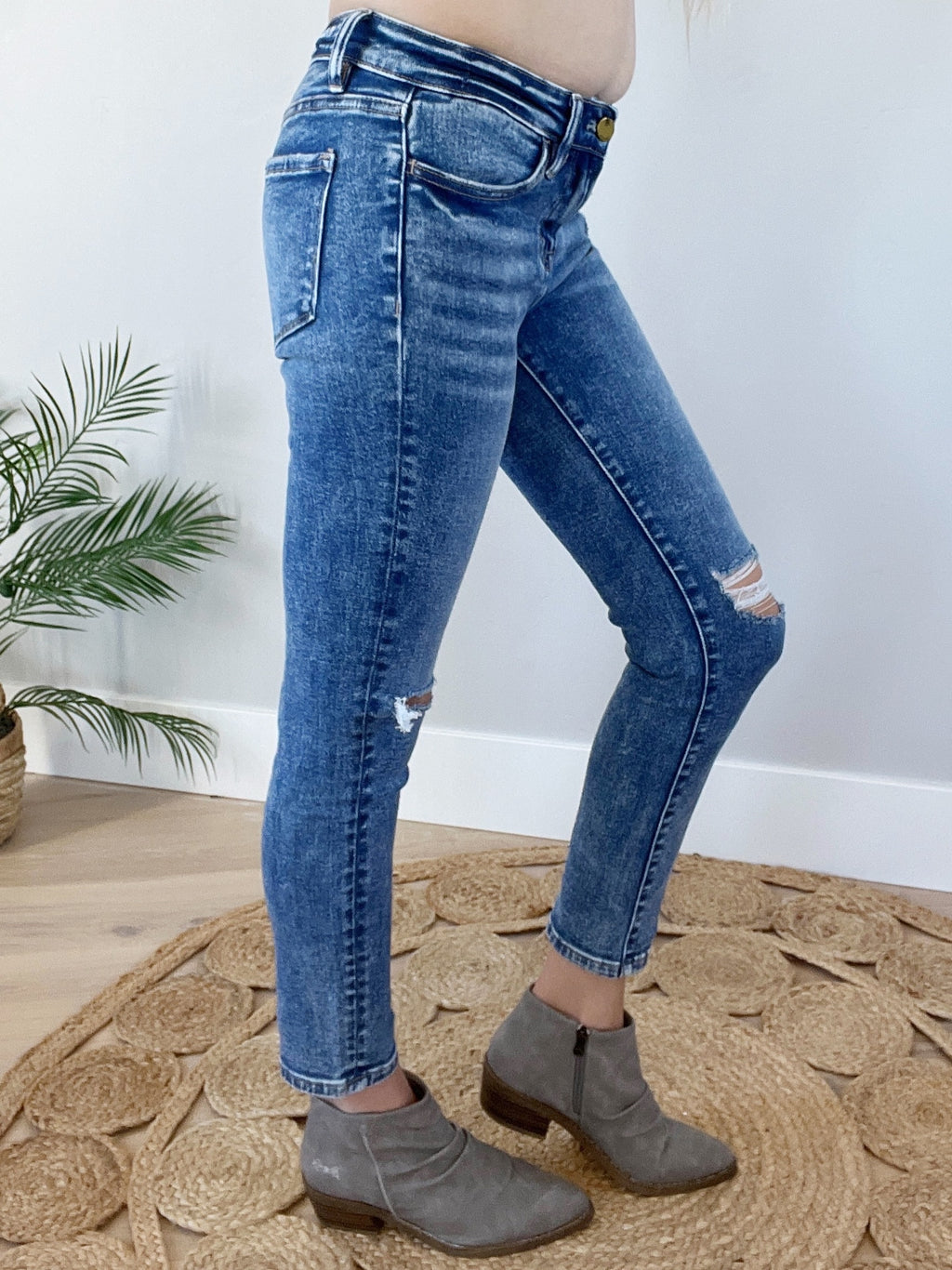 Bayeas Mid Rise Distressed Skinny Jeans