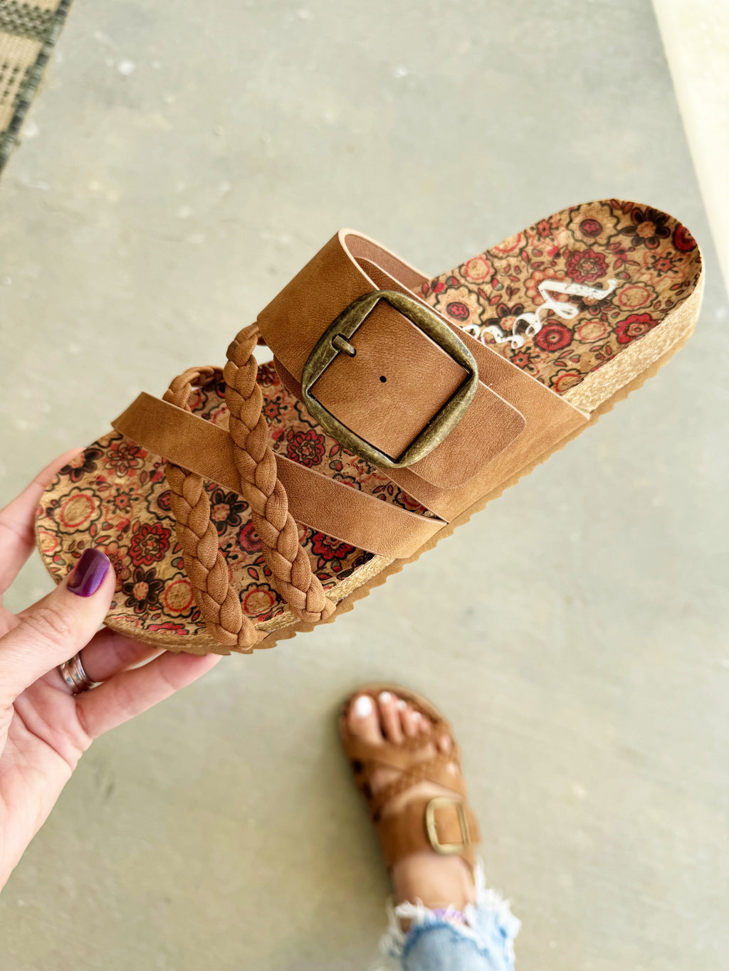Very G Nora Total Perfection Sandals in Tan