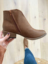 Very G Chisel Boots in Tan