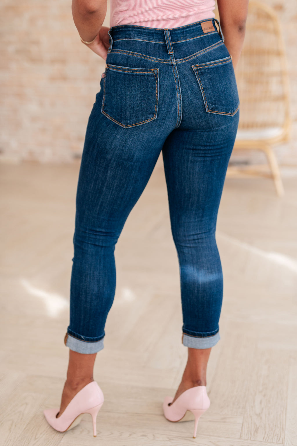 Judy Blue Mid Rise Vintage Cuffed Skinny Capri