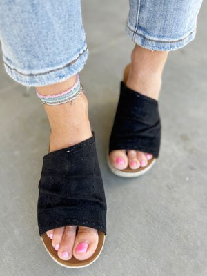 Very G Marie Sandals in Black