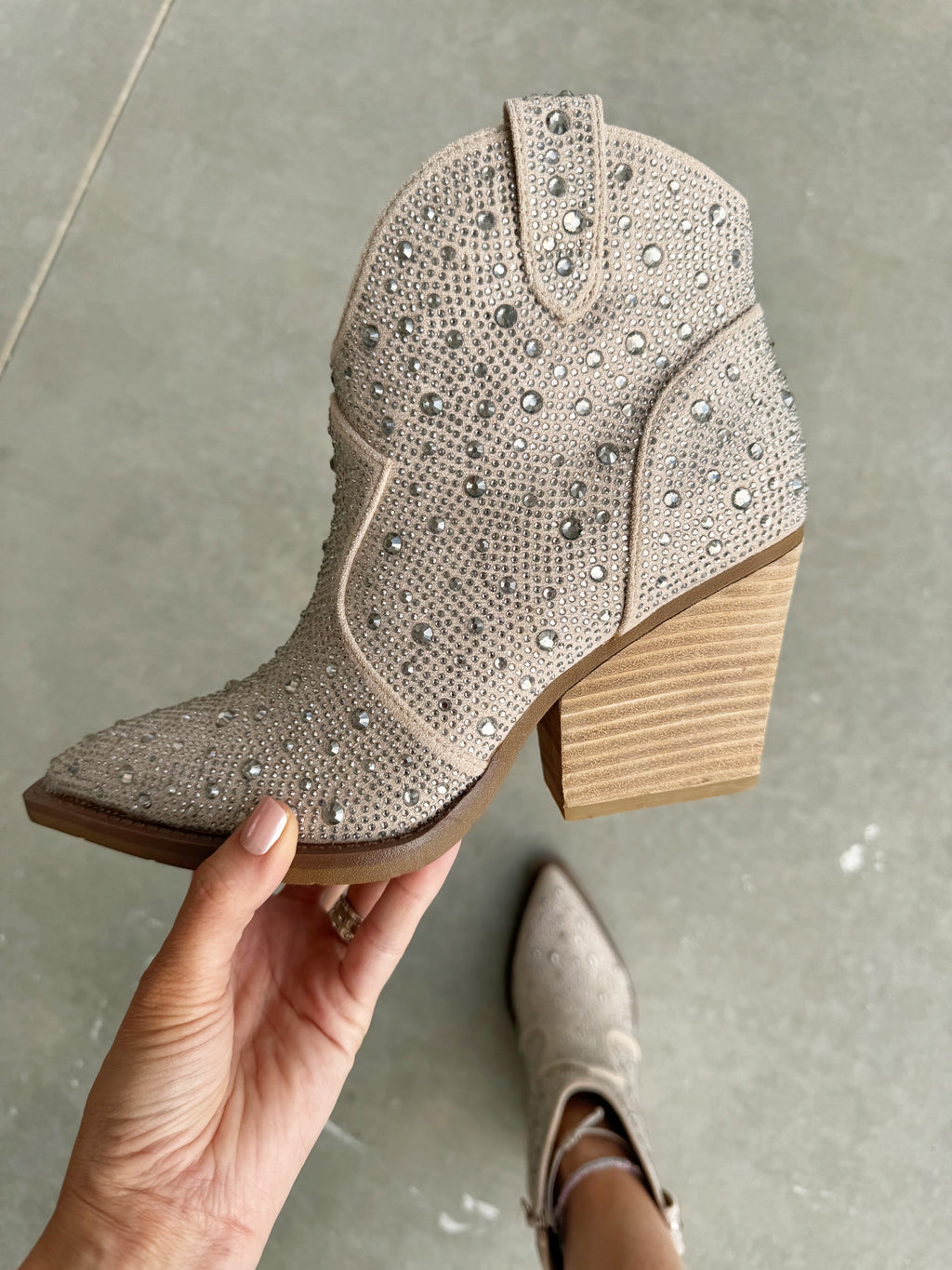 Very G Austin Boots in Taupe