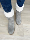 Very G Adventurer Snuggy Boots in Gray