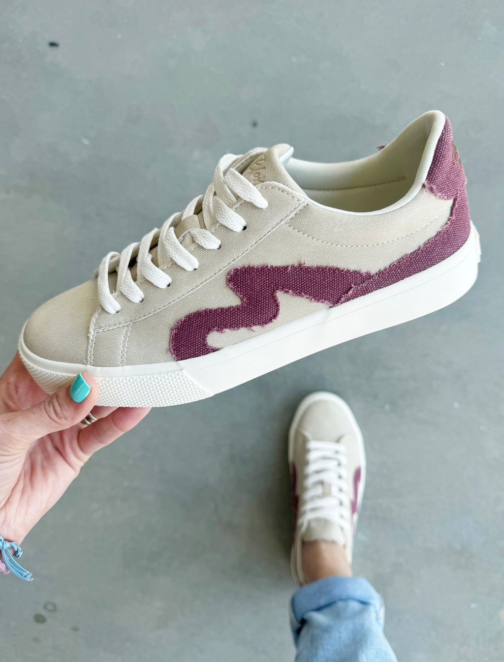 Blowfish Vice Sneakers in Beige Red Canvas