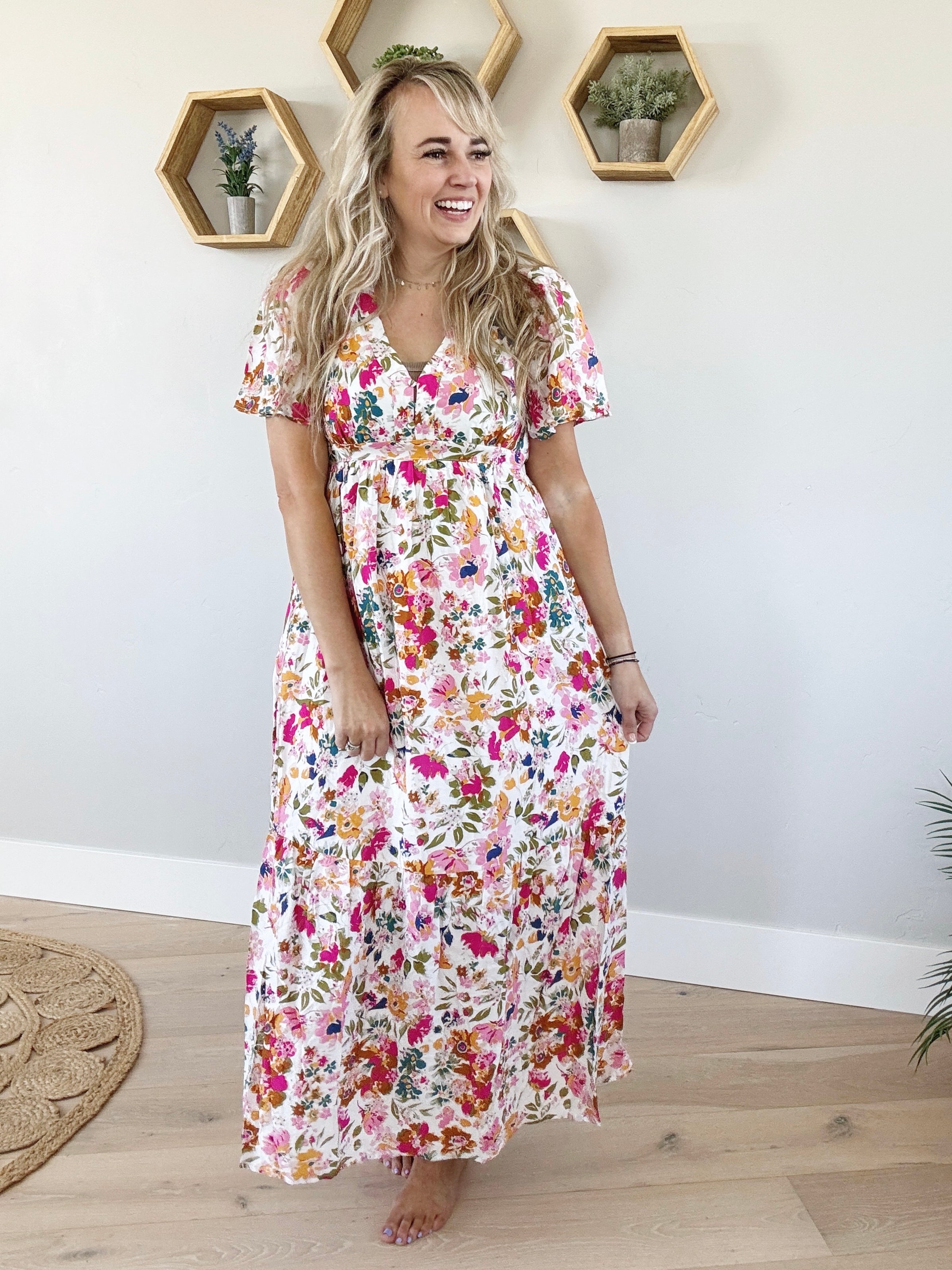 Moving On Floral Short Sleeve Dress with Pockets (Pink Label) Floral / L