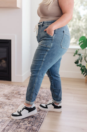 Judy Blue Pull On Denim Joggers in Medium Wash