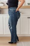 Judy Blue High Rise 90's Straight Jeans in Dark Wash