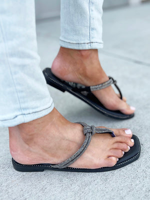 Very G First Dibs Sandals in Black