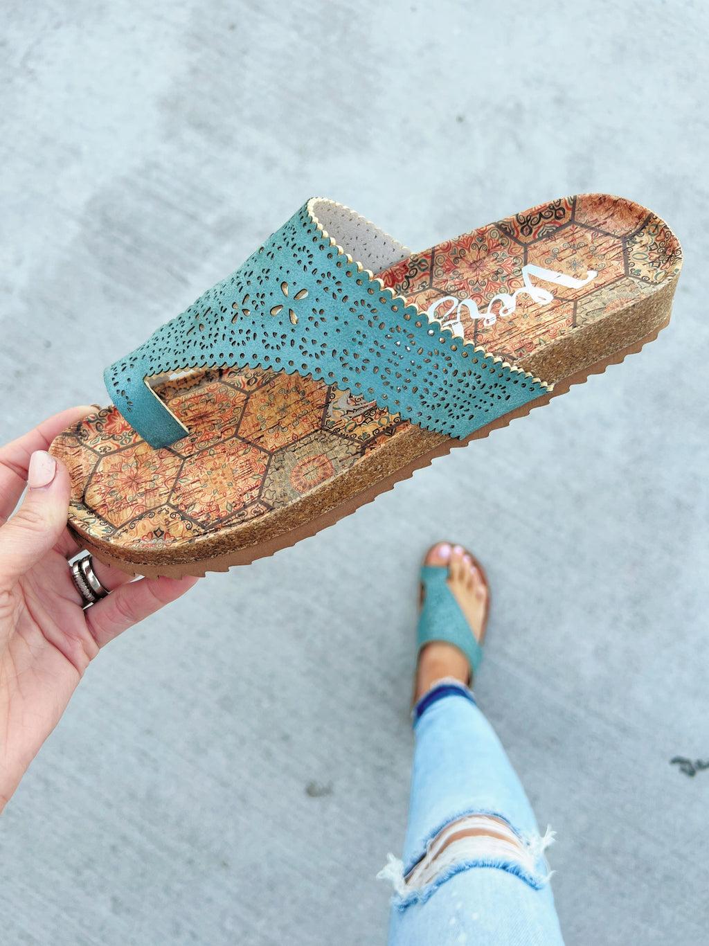 Very G Every Angle Sandals in Turquoise