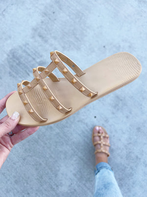 Free And Easy Sandals in Natural