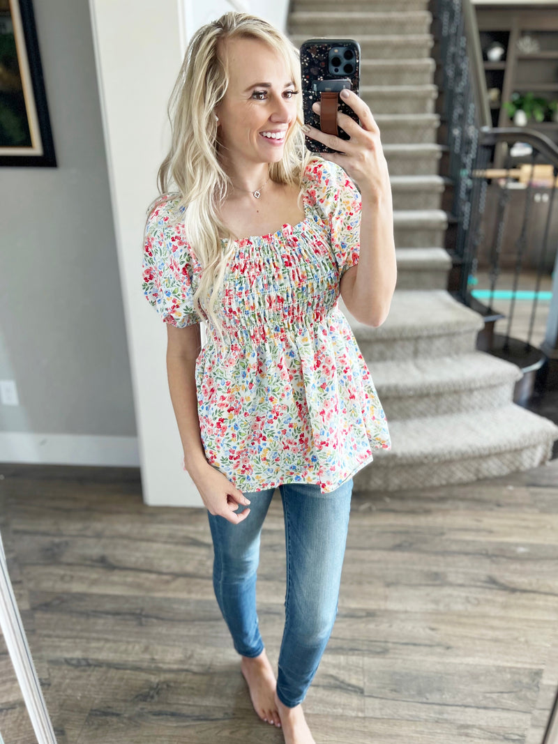 Cottage Trendy Puff Sleeved Top with Smocking in Off-White