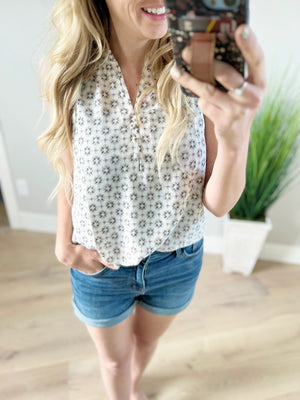 Suddenly Chic Black Tile Print Sleeveless Top