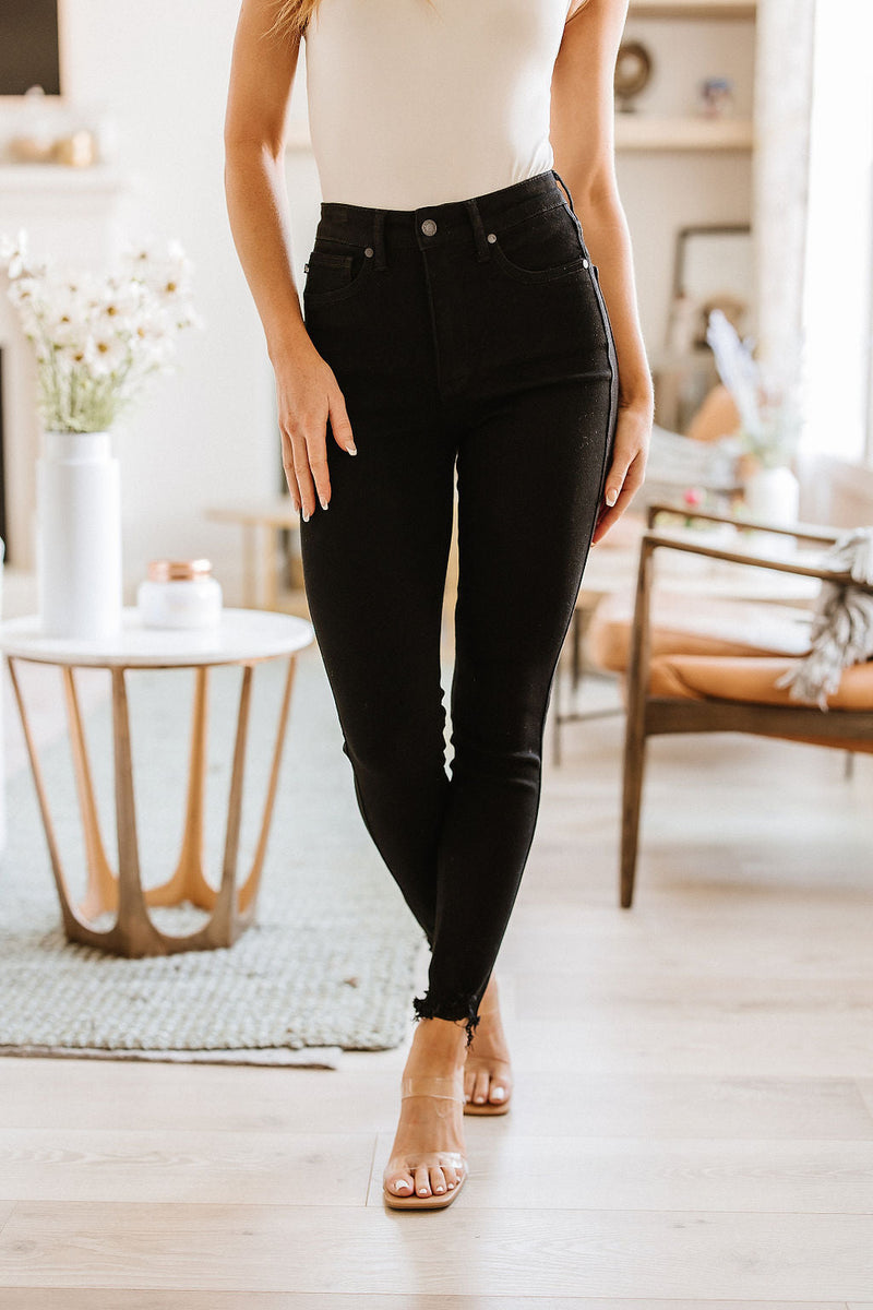 Judy Blue High Rise Tummy Control Skinny Jeans in Black