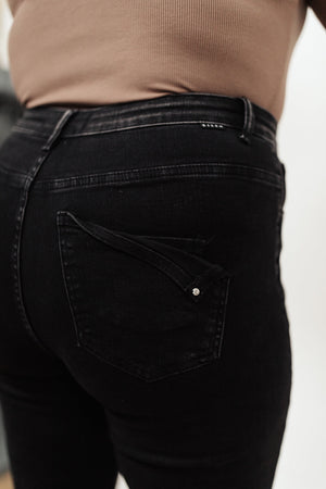 Risen Picture Perfect Jeans In Black