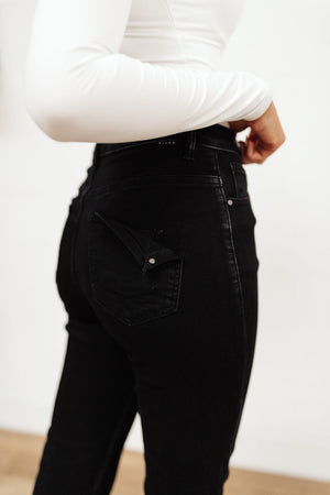 Risen Picture Perfect Jeans In Black