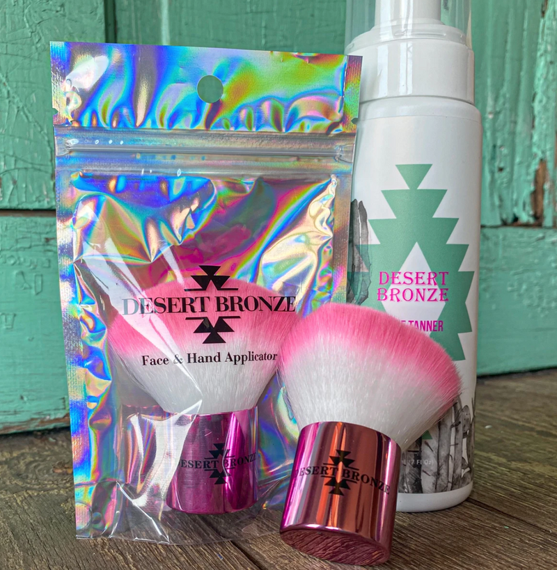 Face and Hand Desert Bronze Applicator