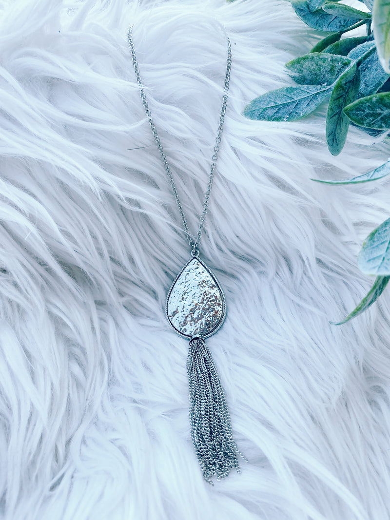 Amelia Necklace