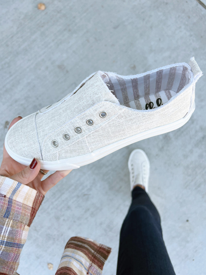 Gypsy Jazz Feeling Playful Sneakers in Natural