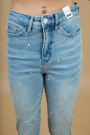 Judy Blue Shooting Stars Embroidered Light Wash Jeans