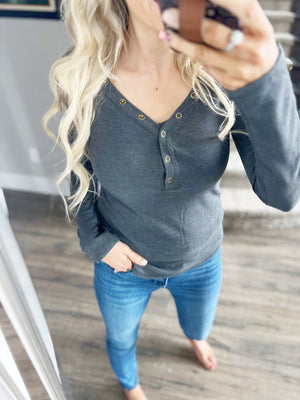 Frozen in Time Snapped Button Top in Charcoal