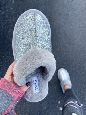 Very G Good To Be Me Slippers in Silver (SALE)
