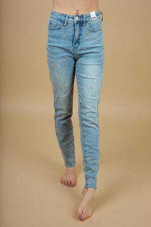Judy Blue Shooting Stars Embroidered Light Wash Jeans