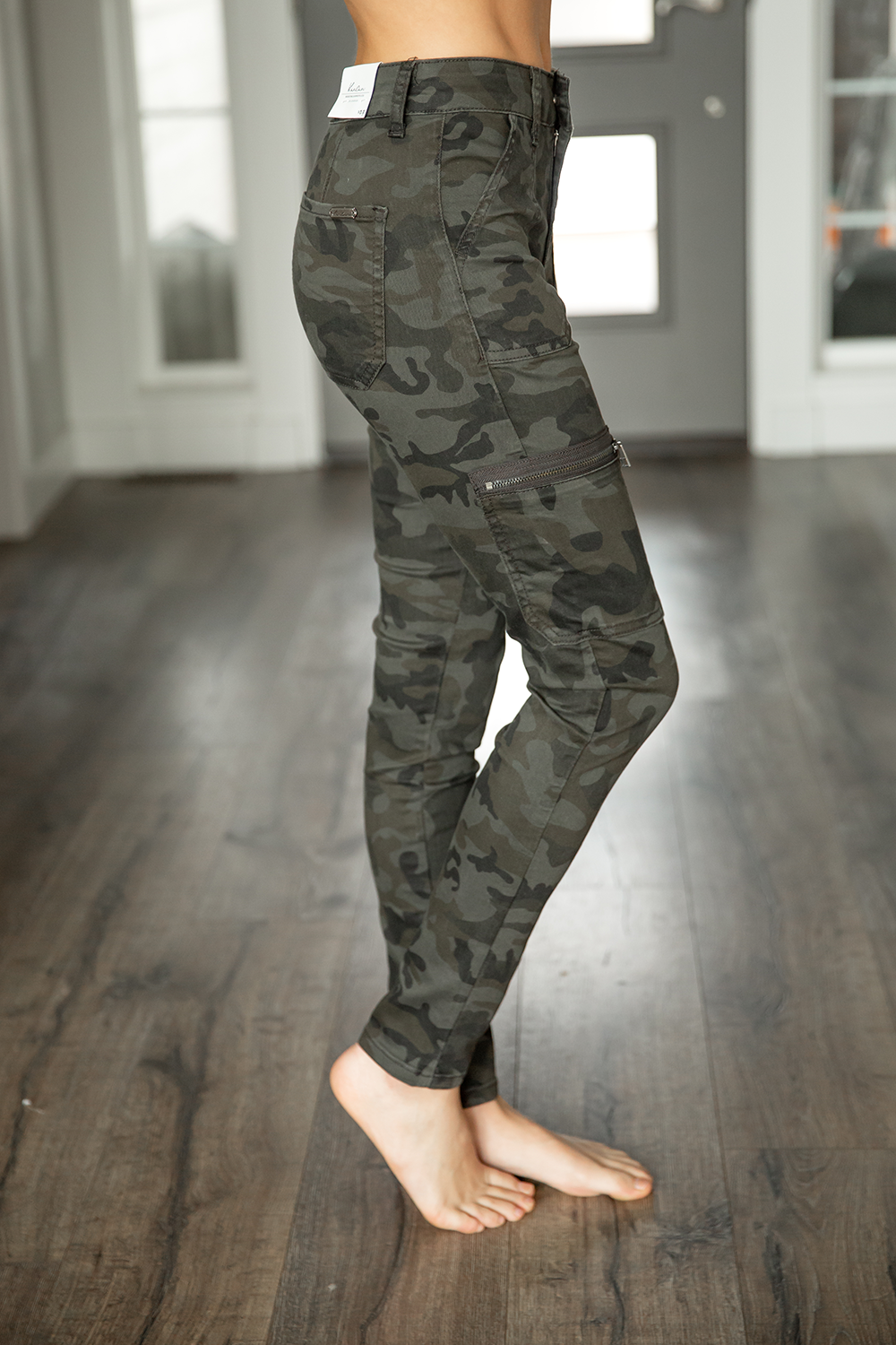 Camo skinny 2025 jeans womens