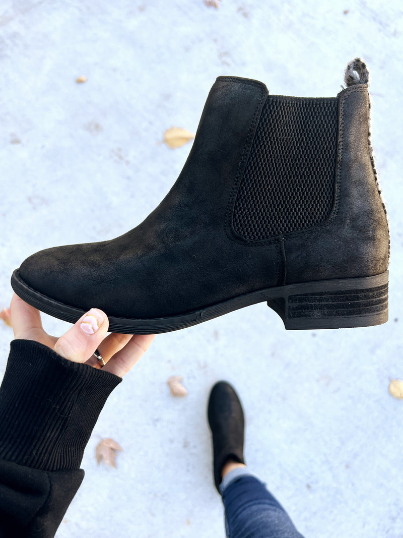 Very G Hard To Resist Boot in Black