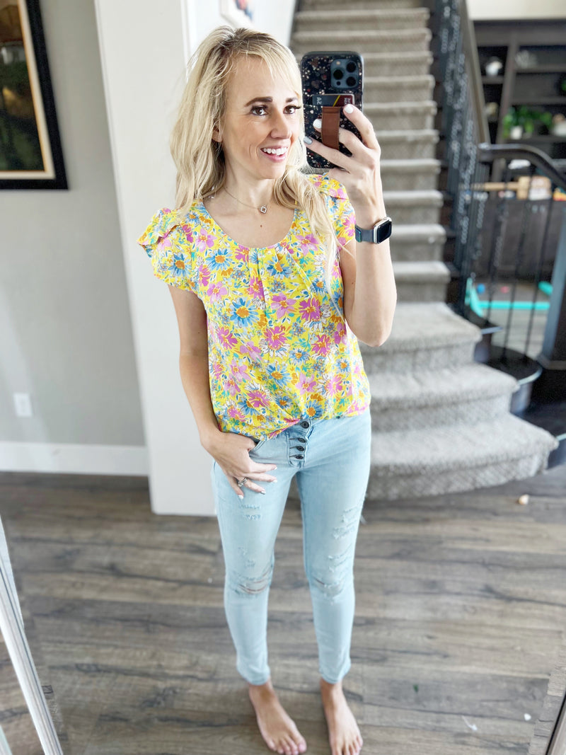 Right Now Floral Blouse in Yellow