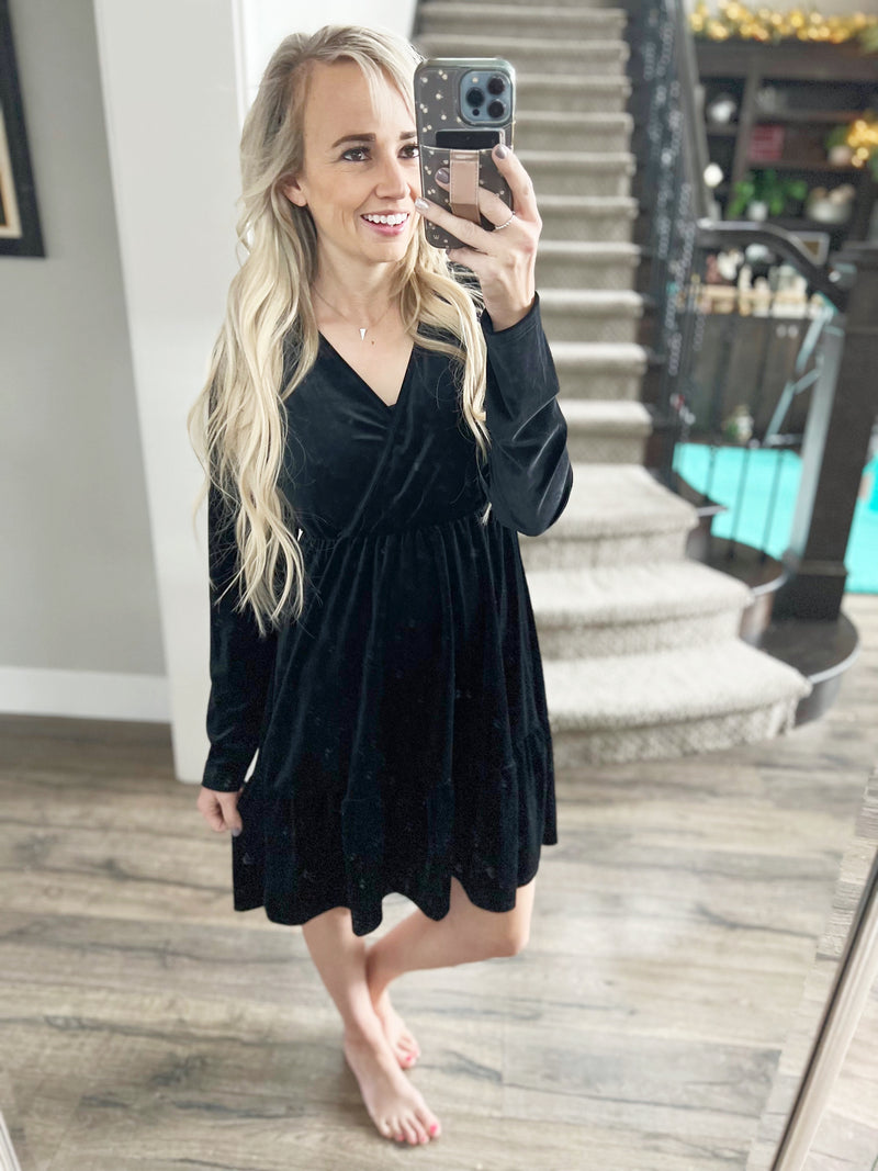 Jentsyn Velvet V-Neck Dress in Black