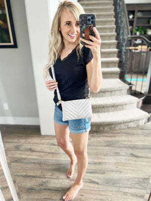 Need to Know Cross Body Bag in Gray