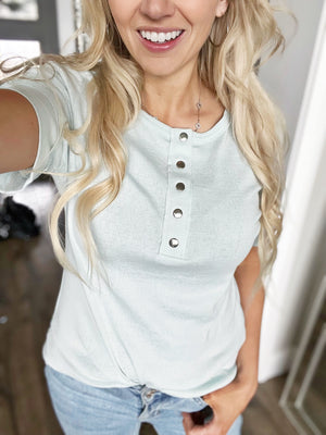 Free Time Short Sleeve Henley In Spring Mist