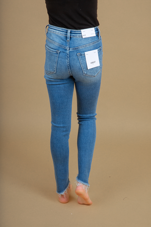 Vervet Running Away Medium Wash Skinny Jeans